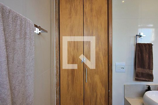 Banheiro Social de apartamento para alugar com 3 quartos, 78m² em Planalto, São Bernardo do Campo