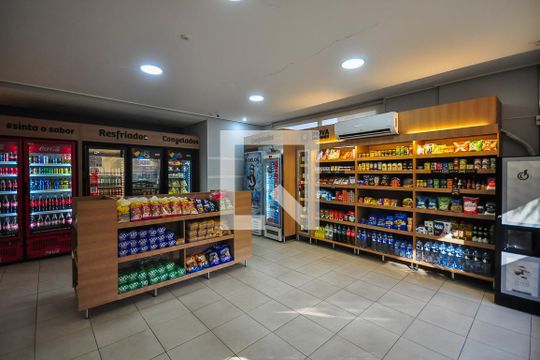 Mercadinho de apartamento para alugar com 3 quartos, 96m² em Vila Sonia do Taboao, Taboão da Serra