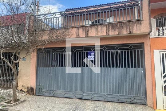 Fachada de casa à venda com 3 quartos, 212m² em Vila Santo Agostinho, São Bernardo do Campo