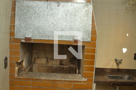 Churrasqueira de casa à venda com 3 quartos, 212m² em Vila Santo Agostinho, São Bernardo do Campo