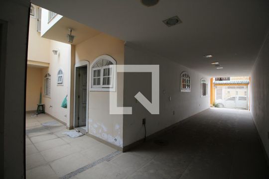 Garagem de casa de condomínio à venda com 5 quartos, 240m² em Taquara, Rio de Janeiro