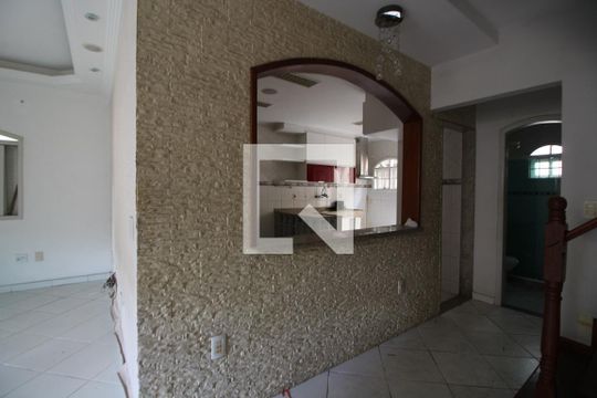 Cozinha de casa de condomínio à venda com 5 quartos, 240m² em Taquara, Rio de Janeiro
