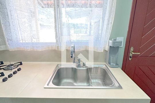 Cozinha de apartamento para alugar com 1 quarto, 35m² em Ingleses do Rio Vermelho, Florianópolis