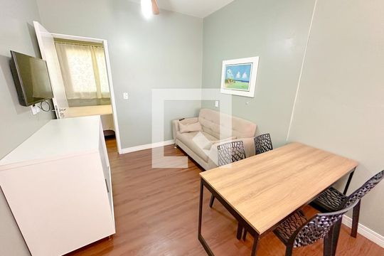 Sala de apartamento para alugar com 1 quarto, 35m² em Ingleses do Rio Vermelho, Florianópolis
