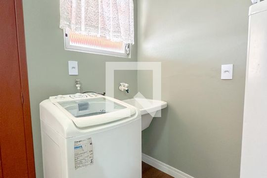 Área de Serviço de apartamento para alugar com 1 quarto, 35m² em Ingleses do Rio Vermelho, Florianópolis