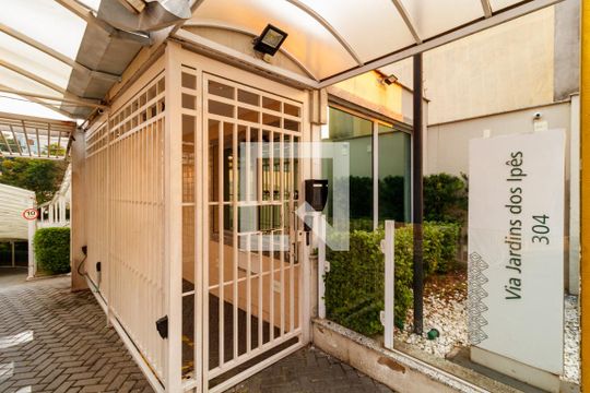 Fachada de apartamento para alugar com 2 quartos, 76m² em Vila Leonor, São Paulo