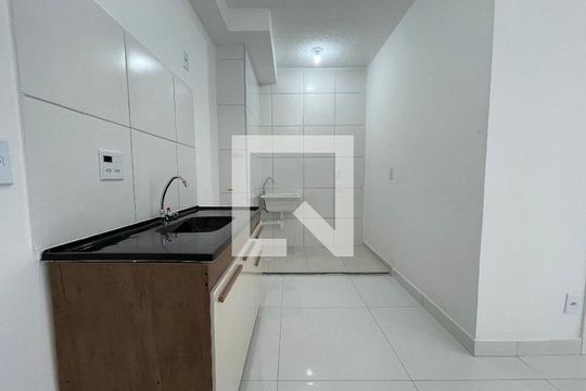 Cozinha de apartamento para alugar com 2 quartos, 35m² em Jaguaré, São Paulo
