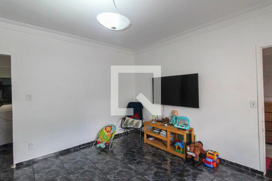 Sala de casa à venda com 2 quartos, 75m² em Jardim Clara Regina, São Paulo