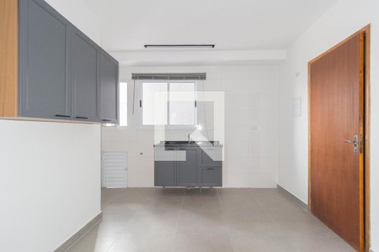 Cozinha de apartamento para alugar com 1 quarto, 32m² em Vila Prudente, São Paulo