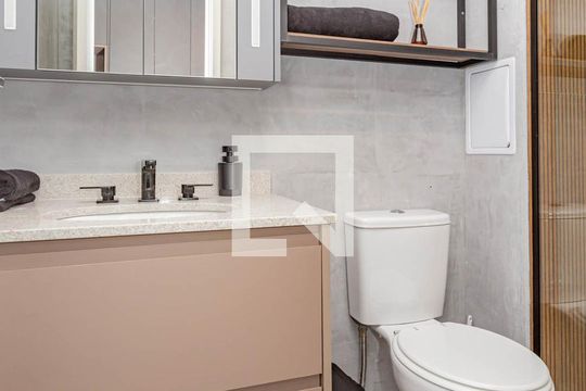 Banheiro de kitnet/studio à venda com 1 quarto, 30m² em Liberdade, São Paulo