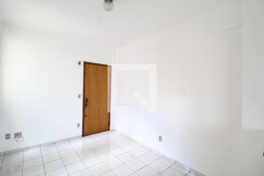 Apartamento para alugar com 2 quartos, 50m² em Santa Mônica, Uberlândia
