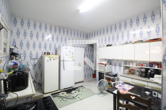 Cozinha de casa de condomínio à venda com 7 quartos, 207m² em Jacarepaguá, Rio de Janeiro