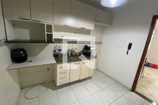Cozinha de casa à venda com 2 quartos, 60m² em Taquara, Rio de Janeiro