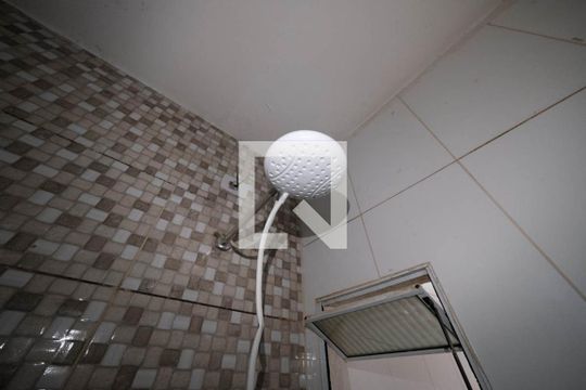 Banheiro de apartamento à venda com 1 quarto, 32m² em Jardim Maringa, São Paulo