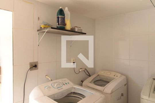 Área de Serviço de casa à venda com 5 quartos, 551m² em Engenho Nogueira, Belo Horizonte