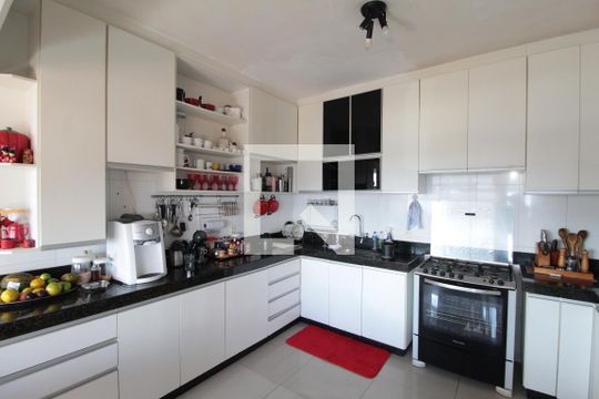 Cozinha de casa à venda com 5 quartos, 551m² em Engenho Nogueira, Belo Horizonte