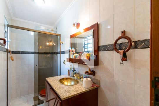Banheiro da Suíte 1 de casa à venda com 2 quartos, 80m² em Jardim Oriental, São Paulo
