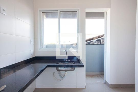 Cozinha de apartamento para alugar com 2 quartos, 54m² em Nova Uberlândia, Uberlândia