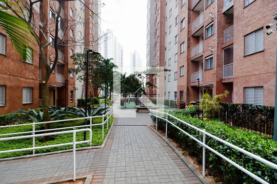 Área comum de apartamento para alugar com 2 quartos, 49m² em Jardim Cocaia, Guarulhos