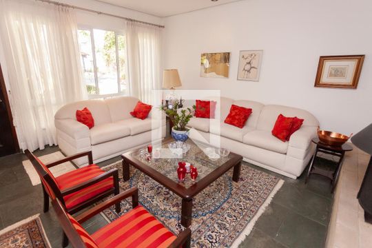 Sala de casa de condomínio à venda com 4 quartos, 250m² em Jardim Itapeva, São Paulo