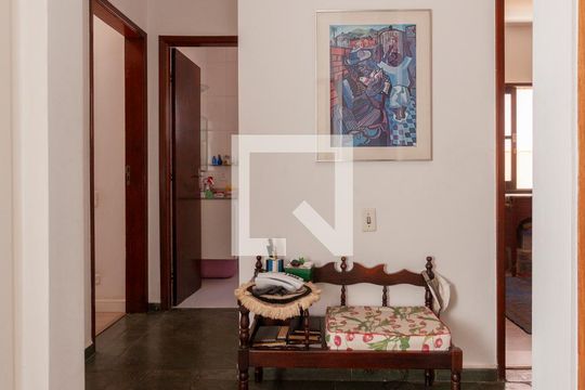 Hall de casa de condomínio à venda com 4 quartos, 250m² em Jardim Itapeva, São Paulo