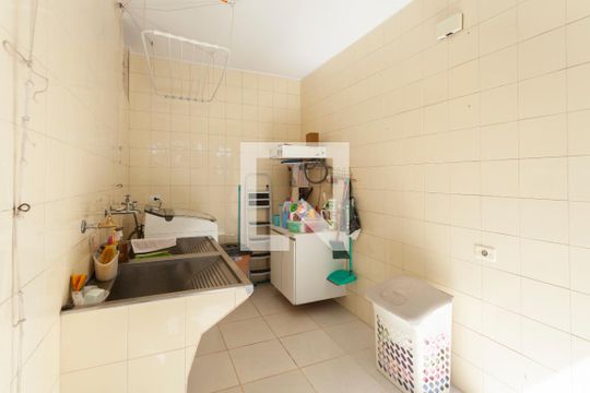 Área de Serviço de casa de condomínio à venda com 4 quartos, 250m² em Jardim Itapeva, São Paulo