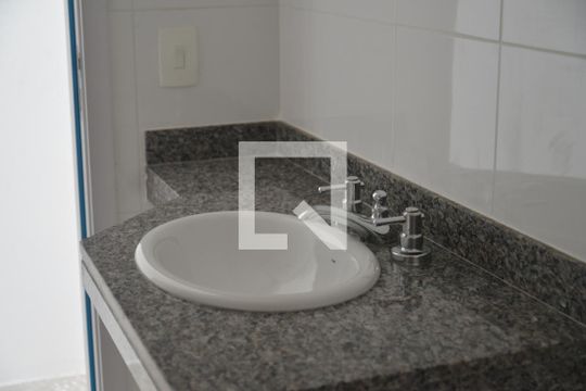 Banheiro Social de apartamento à venda com 3 quartos, 82m² em Parque das Nações, Santo André