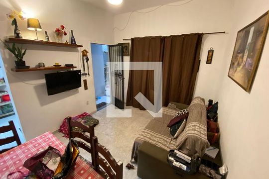 Sala de casa à venda com 3 quartos, 190m² em Piedade, Rio de Janeiro