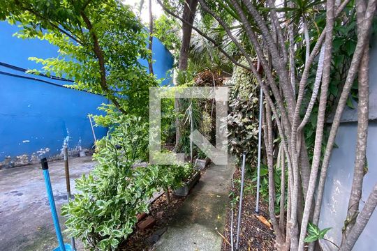 Quintal de casa à venda com 3 quartos, 190m² em Piedade, Rio de Janeiro