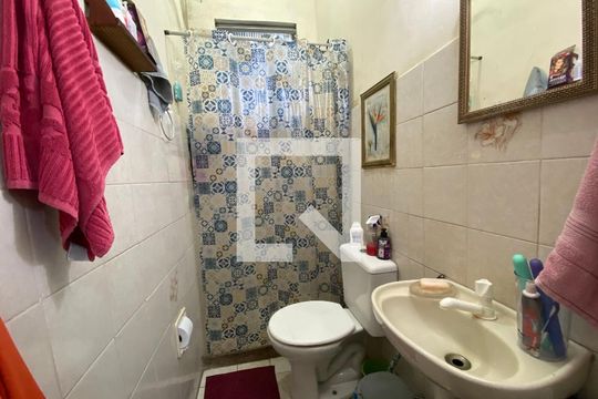 Banheiro de casa à venda com 3 quartos, 190m² em Piedade, Rio de Janeiro