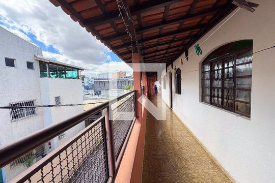 Área comum de casa à venda com 4 quartos, 475m² em Jardim Riacho das Pedras, Contagem