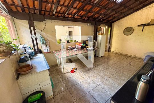 Área de Serviço de casa à venda com 4 quartos, 475m² em Jardim Riacho das Pedras, Contagem