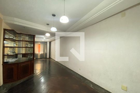 Sala de casa à venda com 5 quartos, 340m² em Vila Galvão, Guarulhos