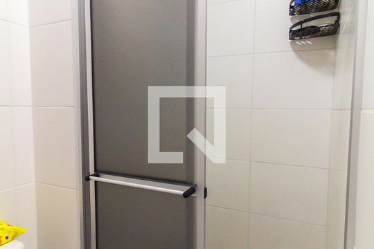 Banheiro de apartamento à venda com 2 quartos, 32m² em Vila Nova Curuca, São Paulo