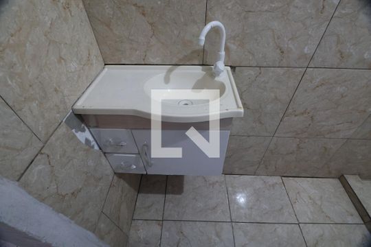 Banheiro da Suíte 3 de casa à venda com 3 quartos, 210m² em Guajuviras, Canoas