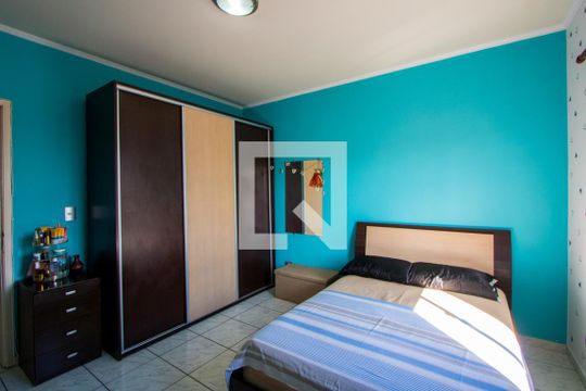 Quarto 2 de casa à venda com 3 quartos, 167m² em Parque Gerassi, Santo André