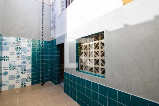 Quintal de casa à venda com 3 quartos, 167m² em Parque Gerassi, Santo André