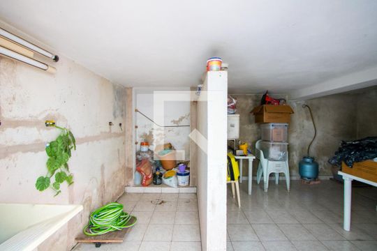 Porão de casa à venda com 3 quartos, 167m² em Parque Gerassi, Santo André