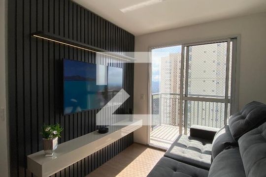 Sala de apartamento para alugar com 2 quartos, 58m² em Picanço, Guarulhos