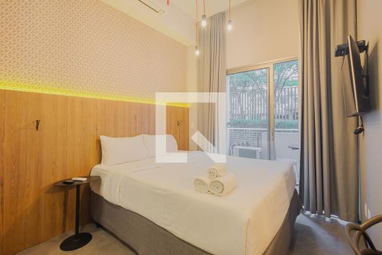 Studio de kitnet/studio para alugar com 1 quarto, 30m² em Vila Madalena, São Paulo