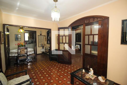 Sala de casa à venda com 4 quartos, 220m² em Santa Tereza, Porto Alegre