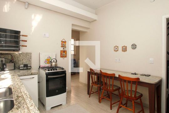 Cozinha de casa à venda com 5 quartos, 300m² em Cidade Baixa, Porto Alegre