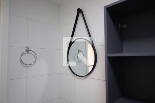 Banheiro Social de apartamento para alugar com 3 quartos, 59m² em Usina Piratininga, São Paulo