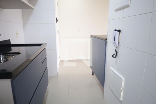 Cozinha de apartamento para alugar com 3 quartos, 59m² em Usina Piratininga, São Paulo