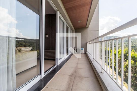 Varanda de apartamento para alugar com 1 quarto, 50m² em Residencial Tambore Iii, Santana de Parnaíba