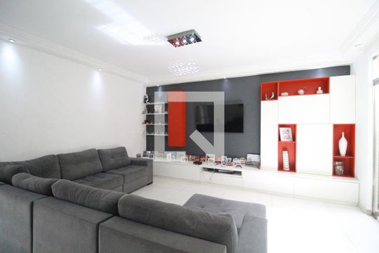 Sala de casa de condomínio à venda com 4 quartos, 200m² em Taquara, Rio de Janeiro
