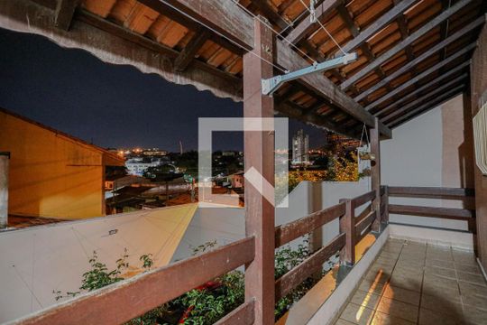 Varanda de casa para alugar com 4 quartos, 270m² em Parque Santana, Mogi das Cruzes
