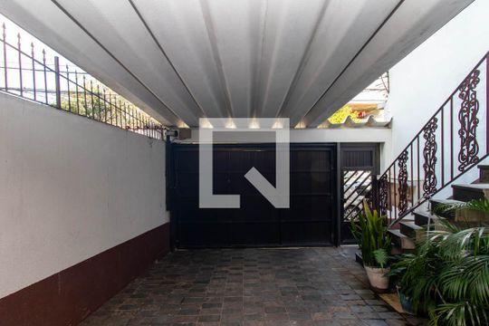 Garagem de casa para alugar com 3 quartos, 170m² em Vila Maria Alta, São Paulo