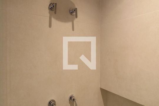 Banheiro da Suíte 1 de apartamento à venda com 2 quartos, 133m² em Itaim Bibi, São Paulo