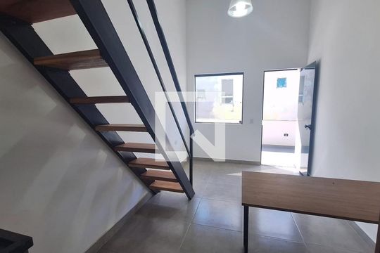 Studio de kitnet/studio para alugar com 1 quarto, 25m² em Jardim Marcato, Suzano
